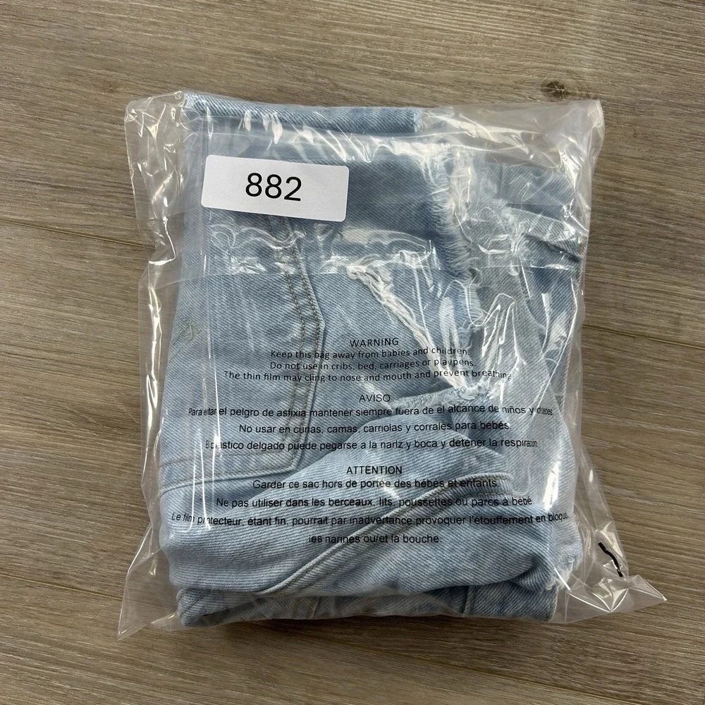 Levi's 501 Size 32 High Rise Distressed Button Fly Denim Shorts Light‎ Wash